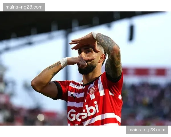 卡斯特利亚诺斯上演最快梅开二度，西汉姆联前锋助球队大胜狼队